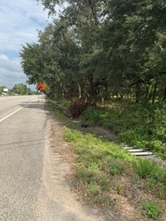 Roughly 200' of highway 6 access Roughly 200' of highway 6 access