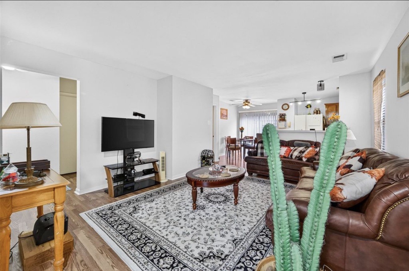 11719 Fossil Rock Lane, Houston, TX 77034 11719 Fossil Rock Lane, Houston, TX 77034