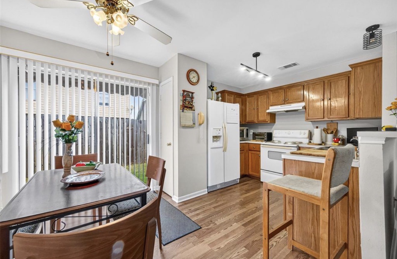 11719 Fossil Rock Lane, Houston, TX 77034 11719 Fossil Rock Lane, Houston, TX 77034