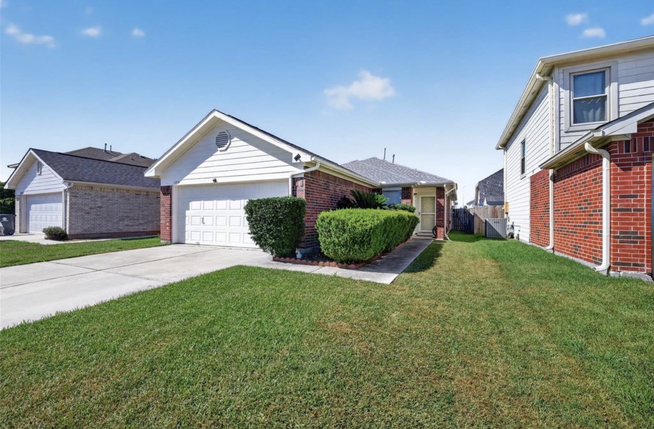 11719 Fossil Rock Lane, Houston, TX 77034 11719 Fossil Rock Lane, Houston, TX 77034