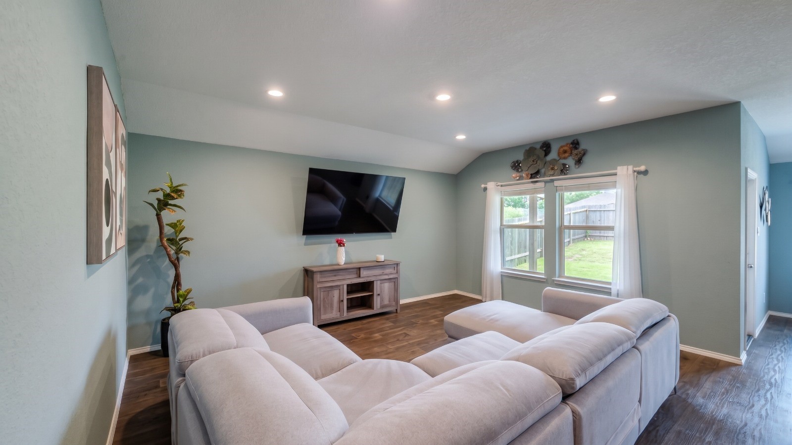 21335 Owl Road, New Caney, TX 77357