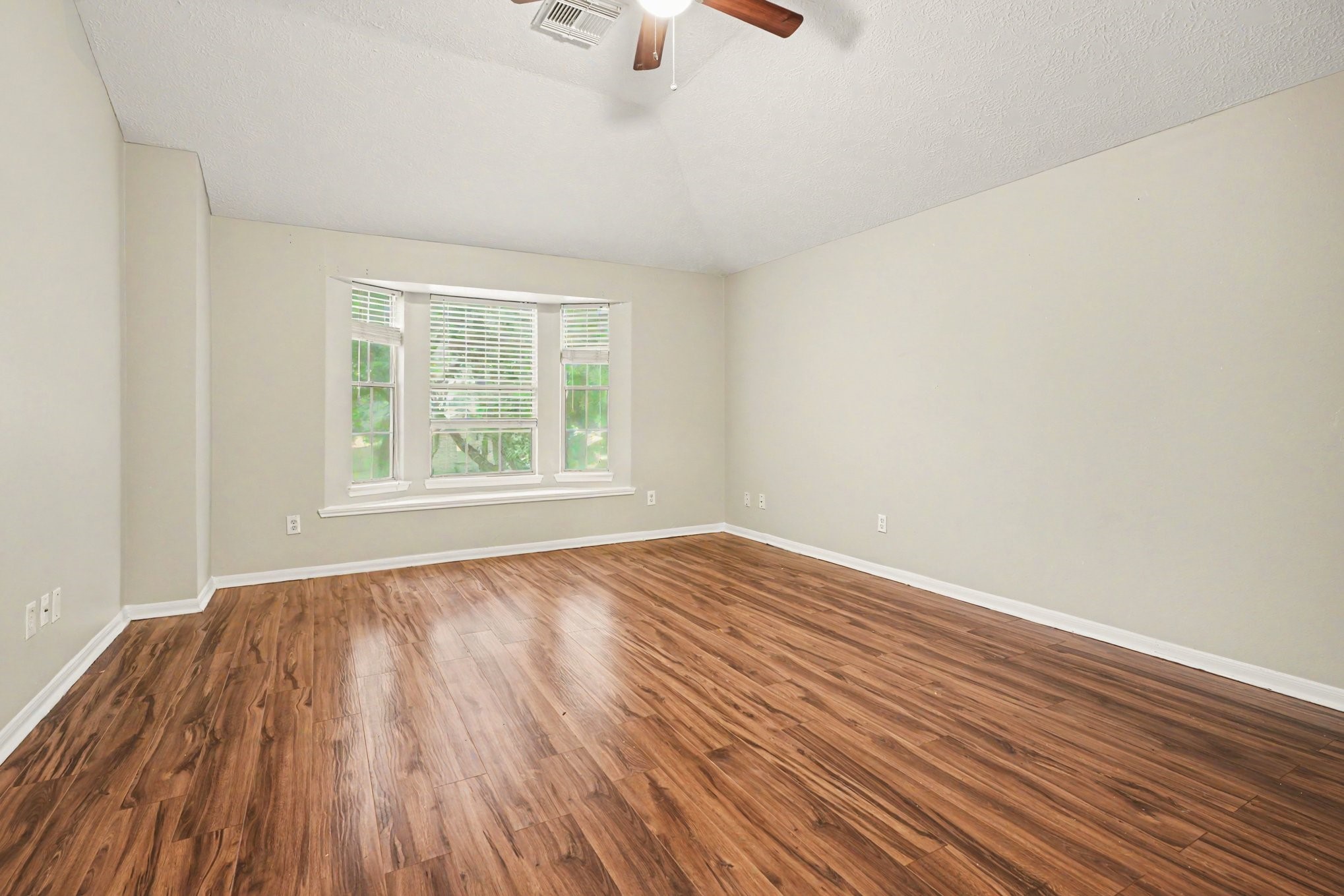 2875 Pebble Canyon Lane, Dickinson, TX 77539 2875 Pebble Canyon Lane, Dickinson, TX 77539