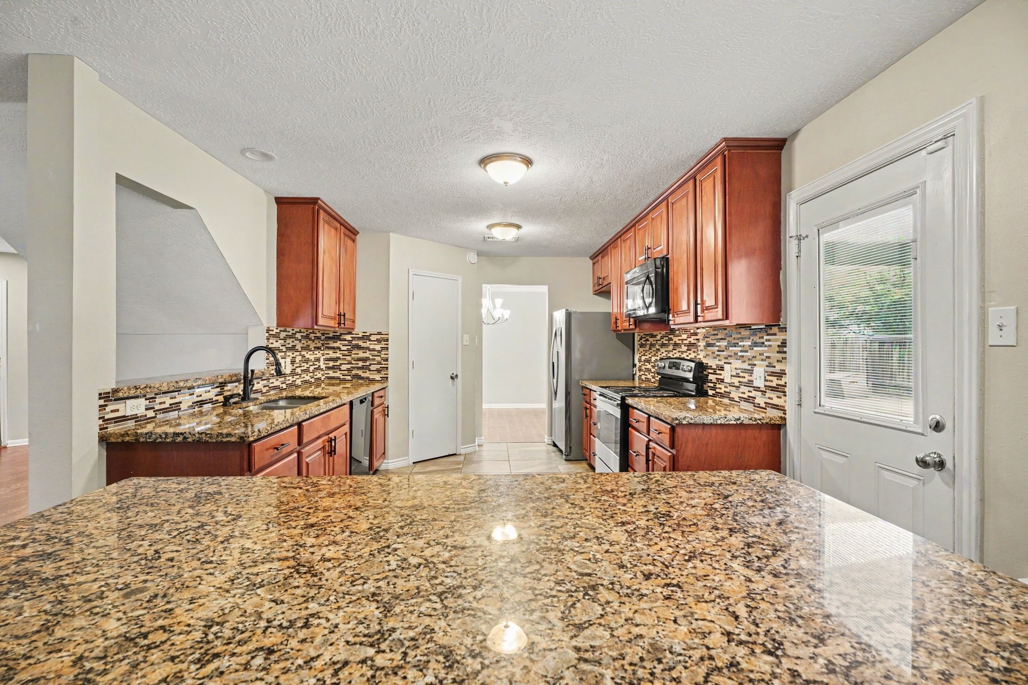 2875 Pebble Canyon Lane, Dickinson, TX 77539 2875 Pebble Canyon Lane, Dickinson, TX 77539