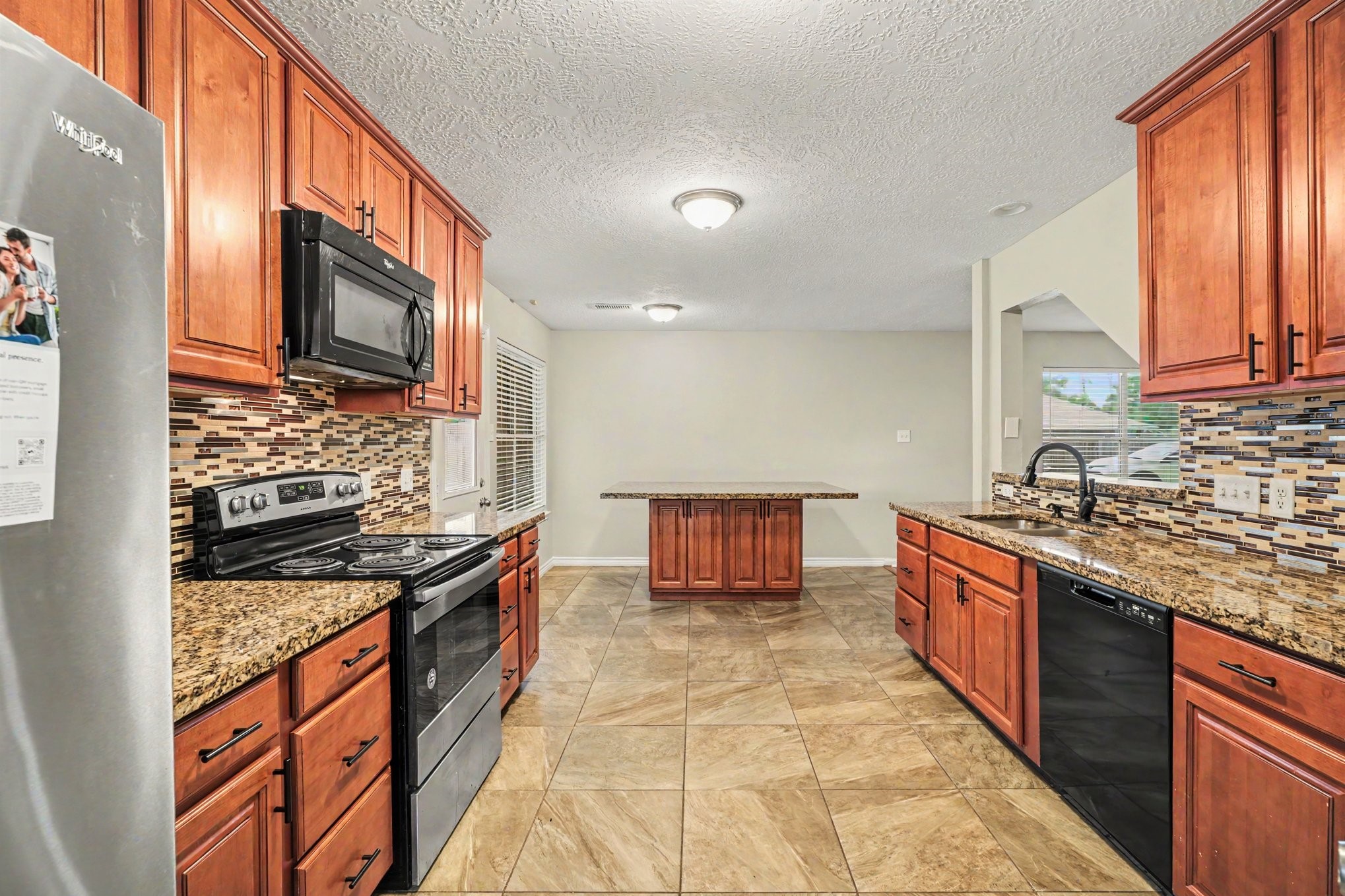 2875 Pebble Canyon Lane, Dickinson, TX 77539 2875 Pebble Canyon Lane, Dickinson, TX 77539