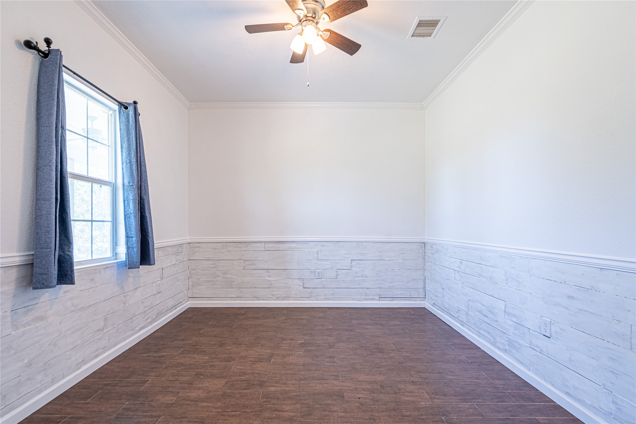 41802 Aggie Gee - 2nd Bedroom