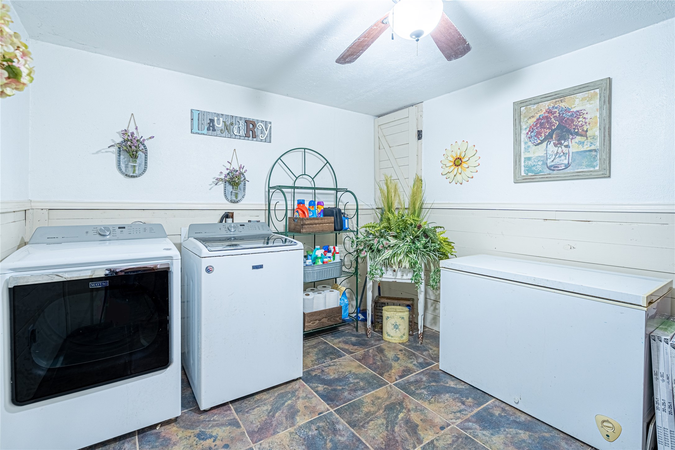41800 Aggie Gee - Utility Room