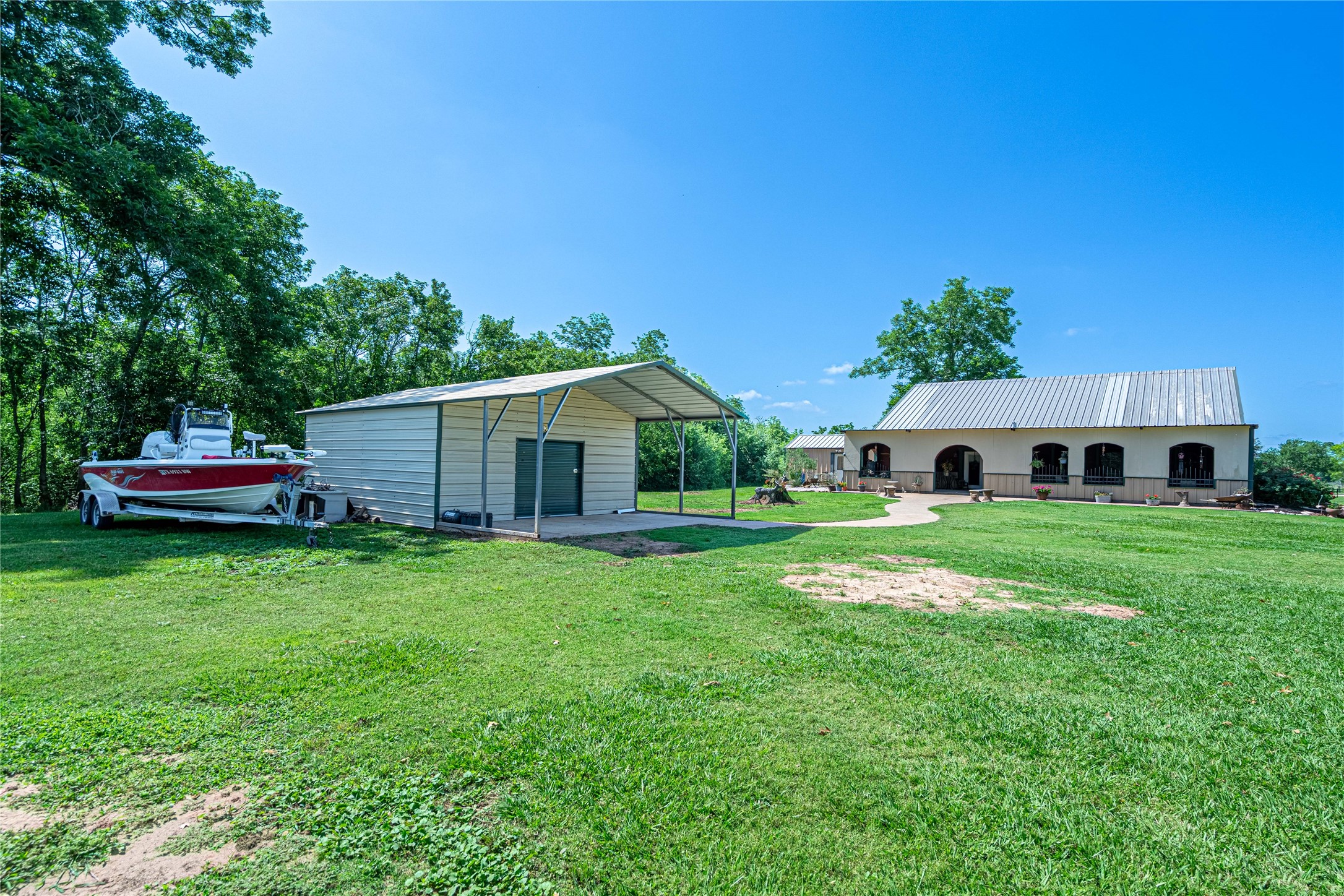 41800 Aggie Gee - Storage Shed