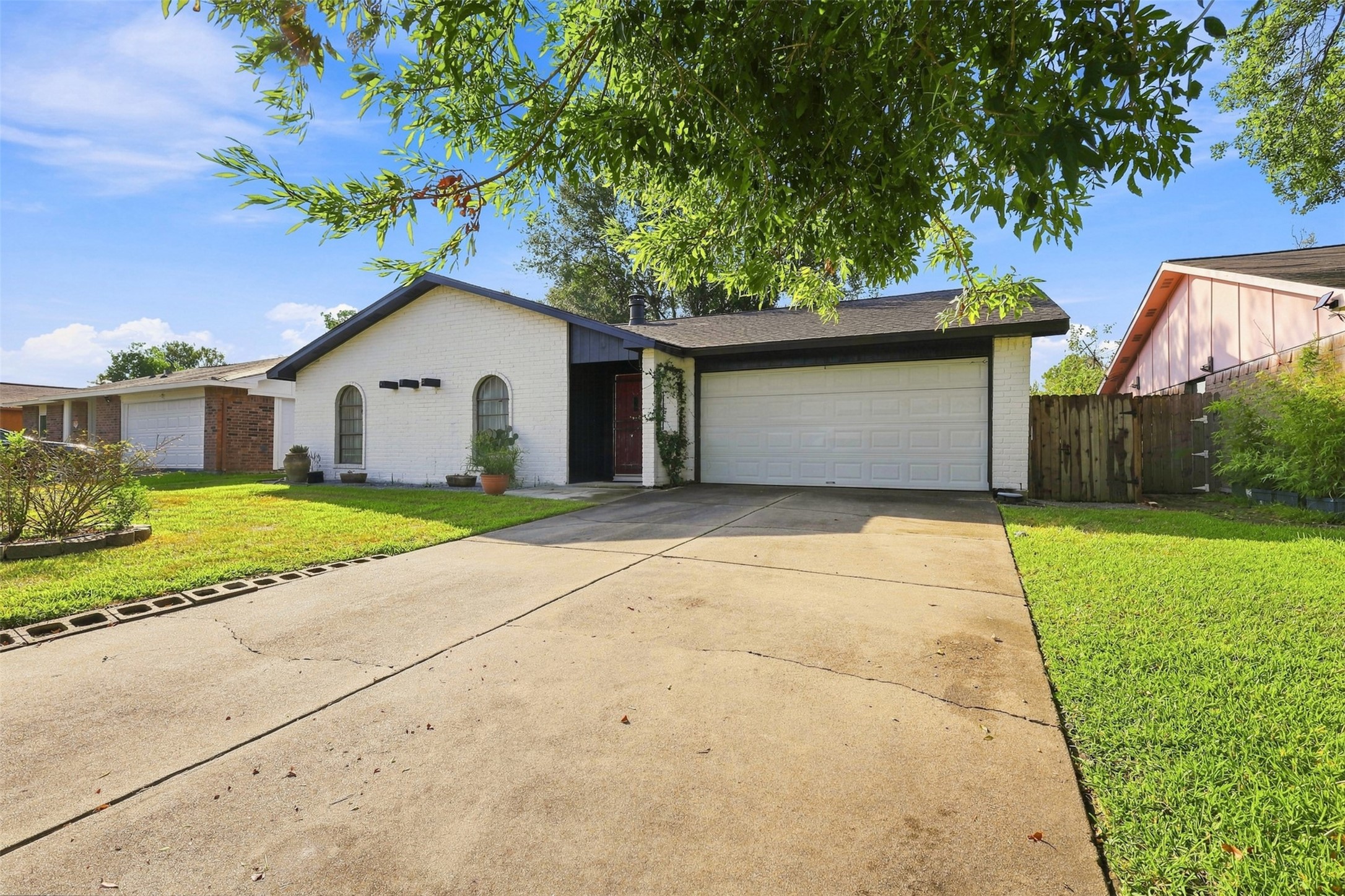 15427 Empanada Drive, Houston, TX 77083 15427 Empanada Drive, Houston, TX 77083