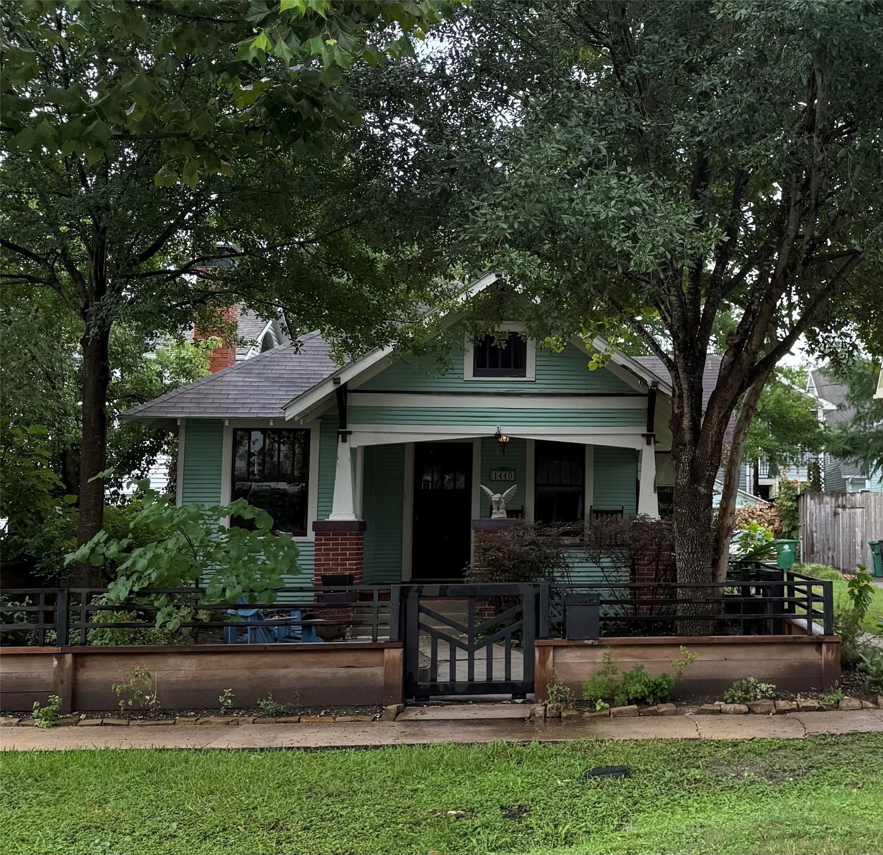 1440 Ashland Street, Houston, TX 77008