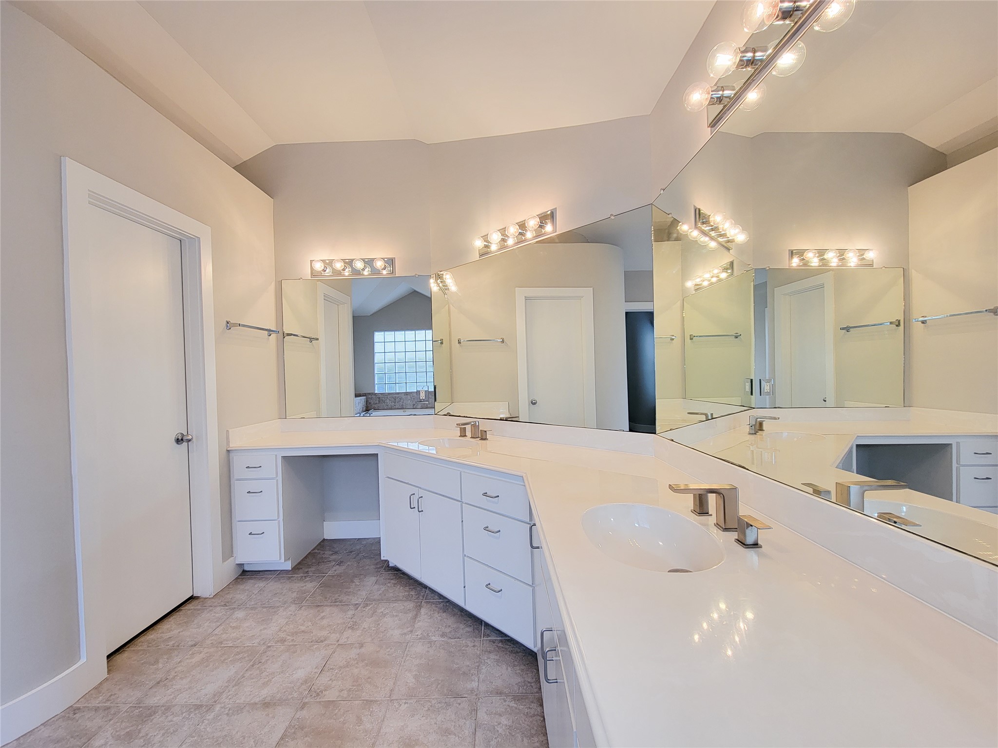 411 West 26th Street, Houston, TX 77008