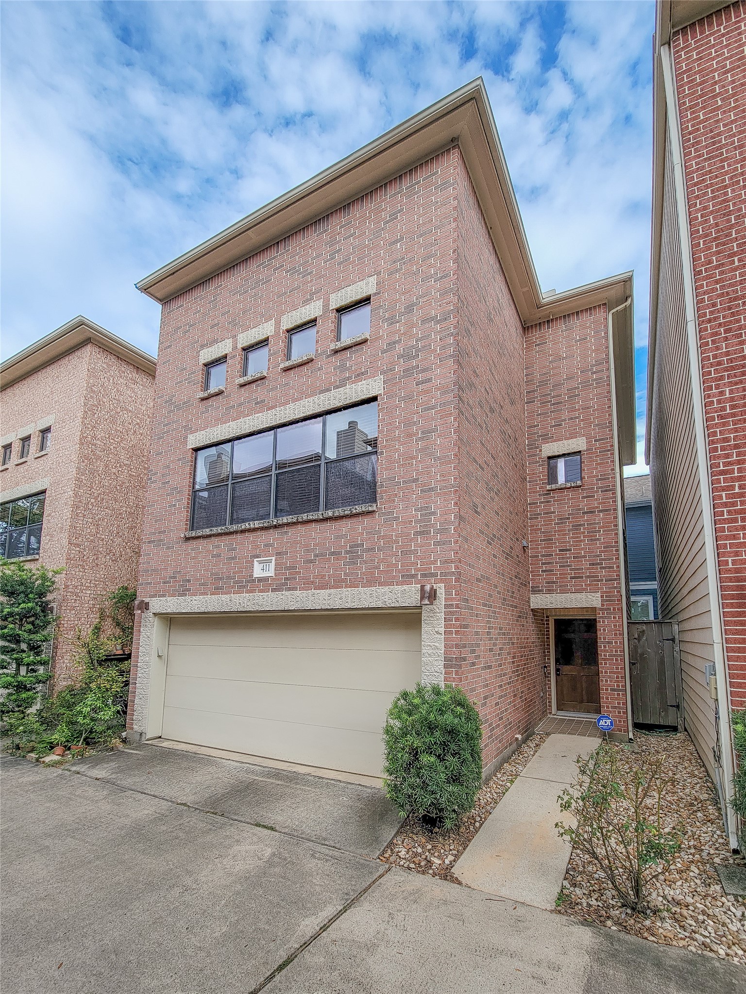 411 West 26th Street, Houston, TX 77008
