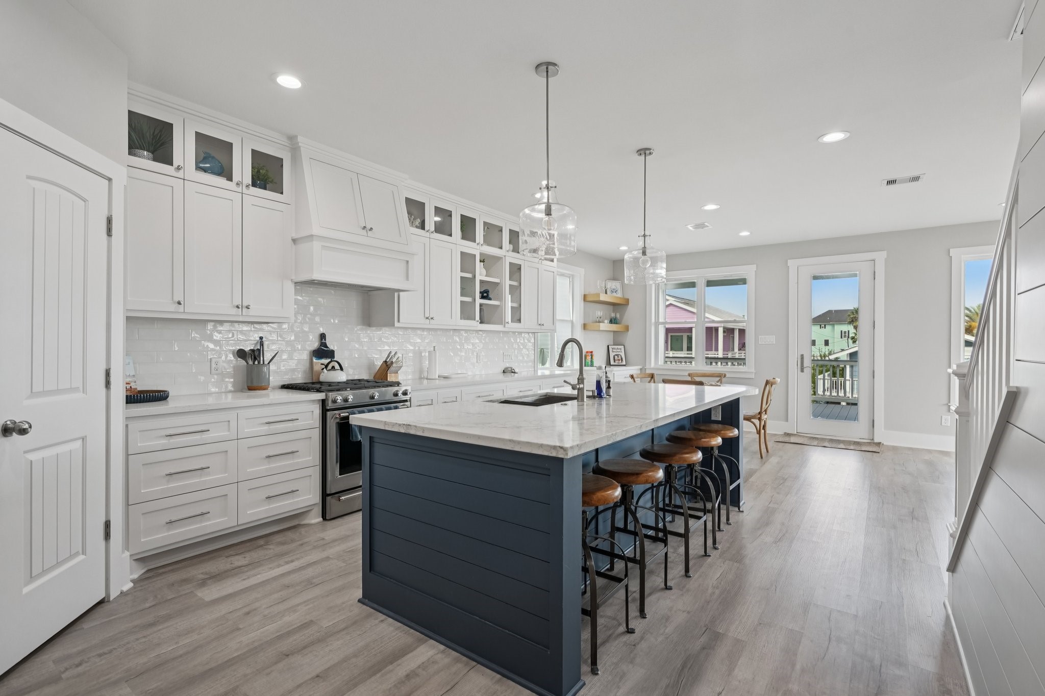16700 Montego Way, Jamaica Beach, TX 77554