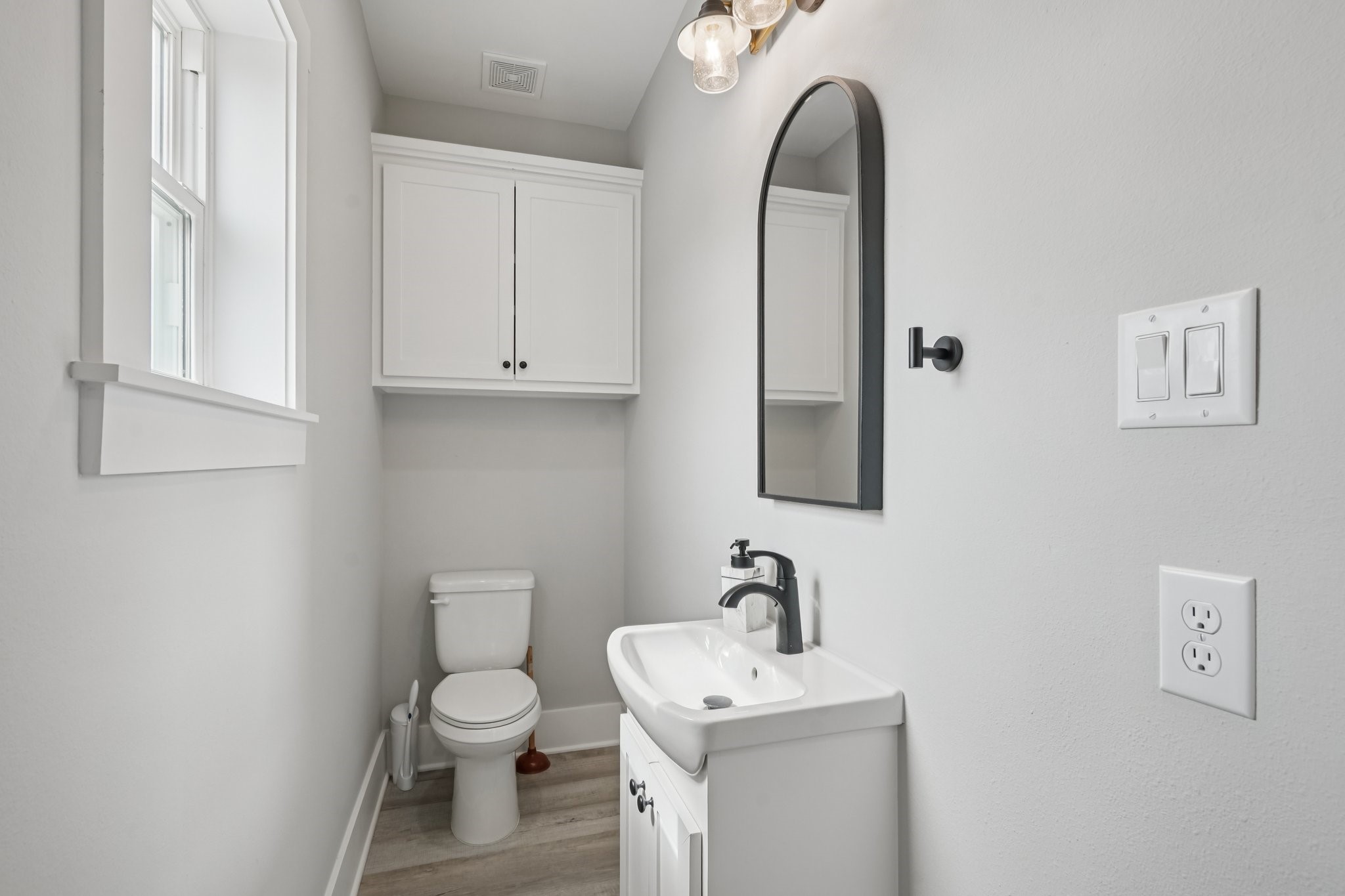 16700 Montego Way, Jamaica Beach, TX 77554