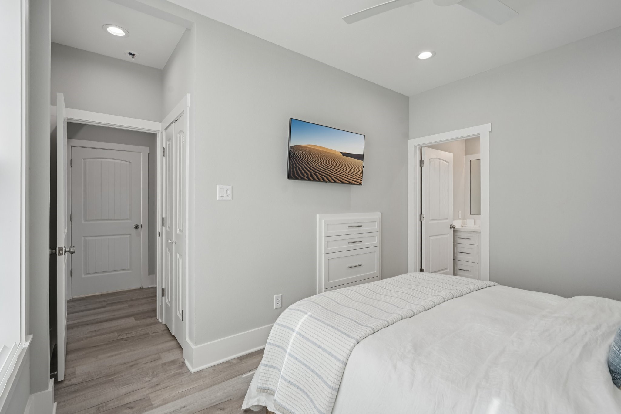 16700 Montego Way, Jamaica Beach, TX 77554