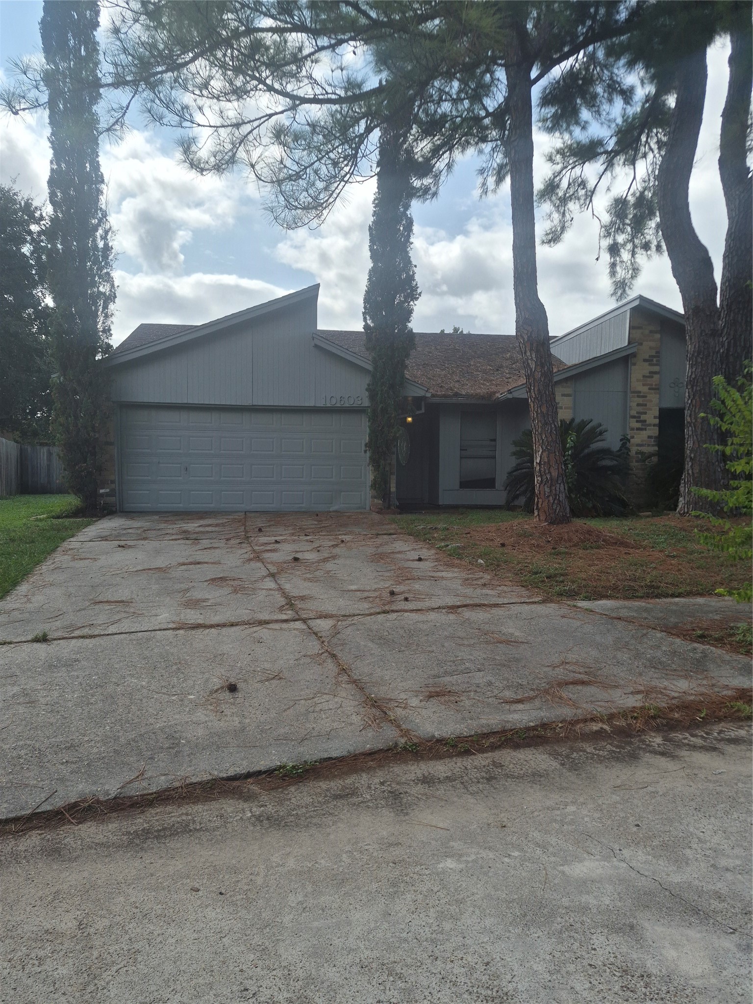 10603 Village Trail Drive, Houston, TX 77065
