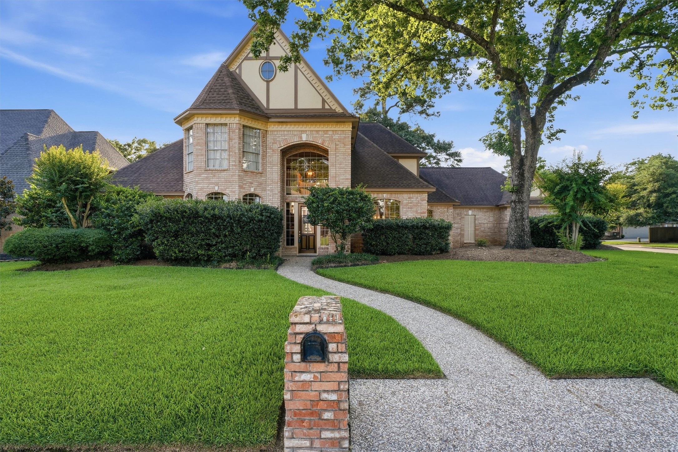 5819 Rocky Brook Drive, Houston, TX 77345 5819 Rocky Brook Drive, Houston, TX 77345