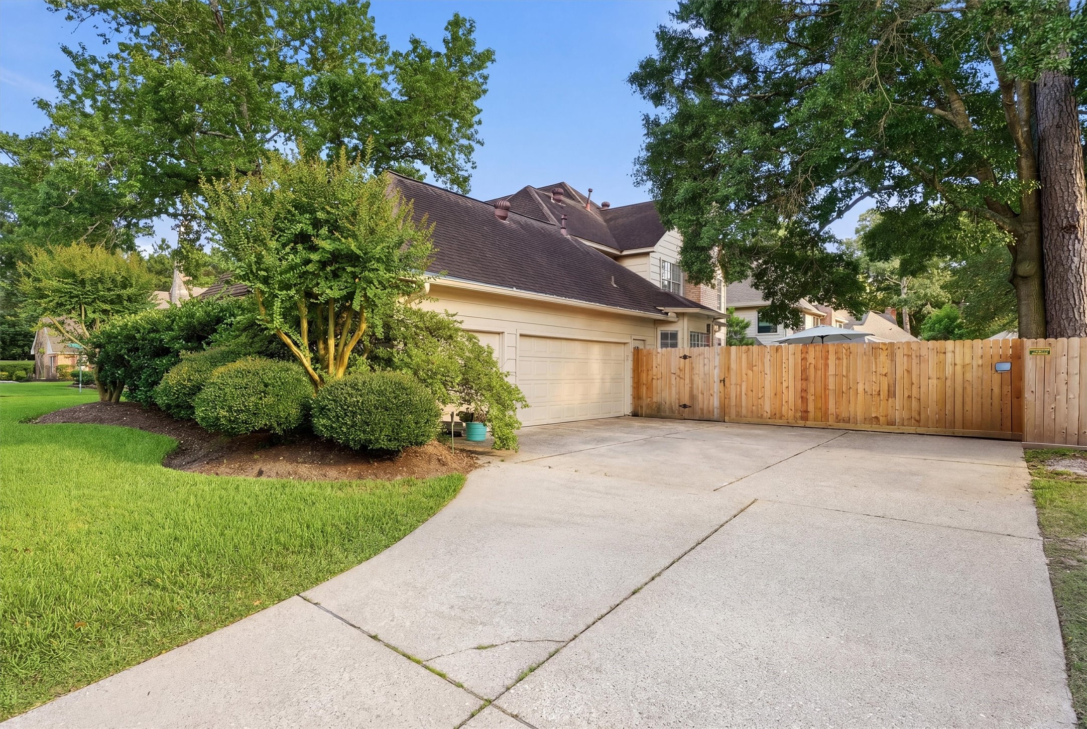 5819 Rocky Brook Drive, Houston, TX 77345