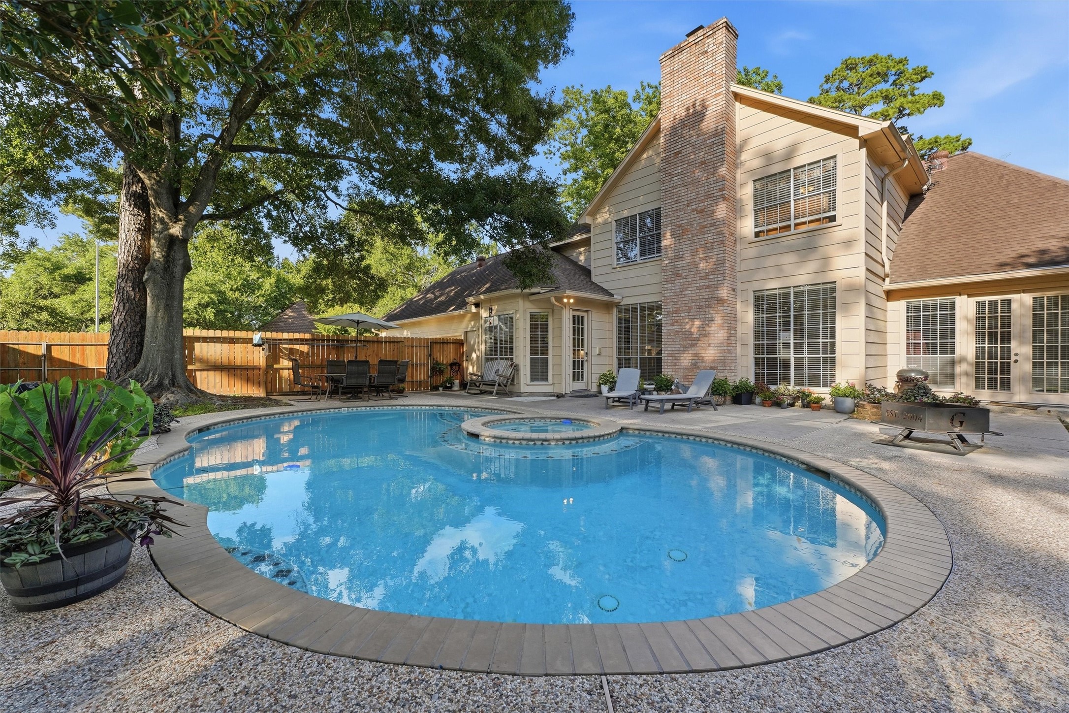 5819 Rocky Brook Drive, Houston, TX 77345 5819 Rocky Brook Drive, Houston, TX 77345