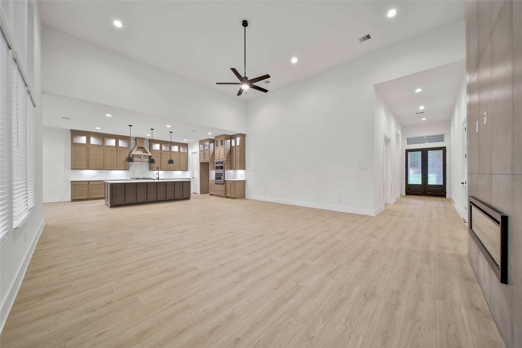 359 Louvenia Court, Pinehurst, TX 77362