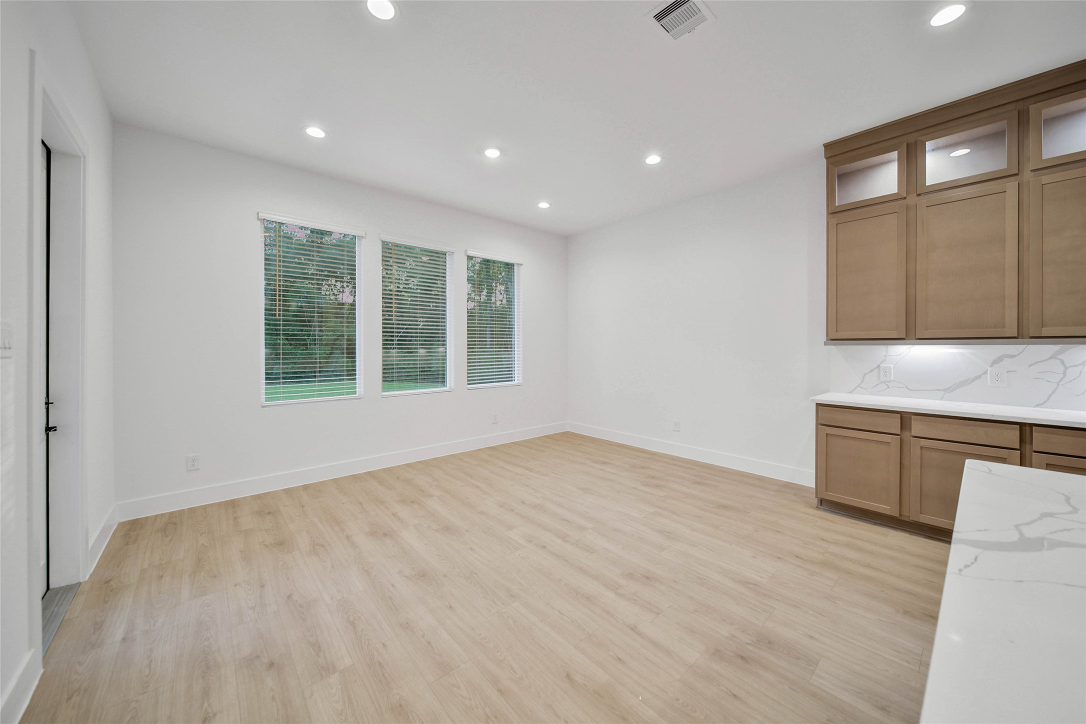 359 Louvenia Court, Pinehurst, TX 77362