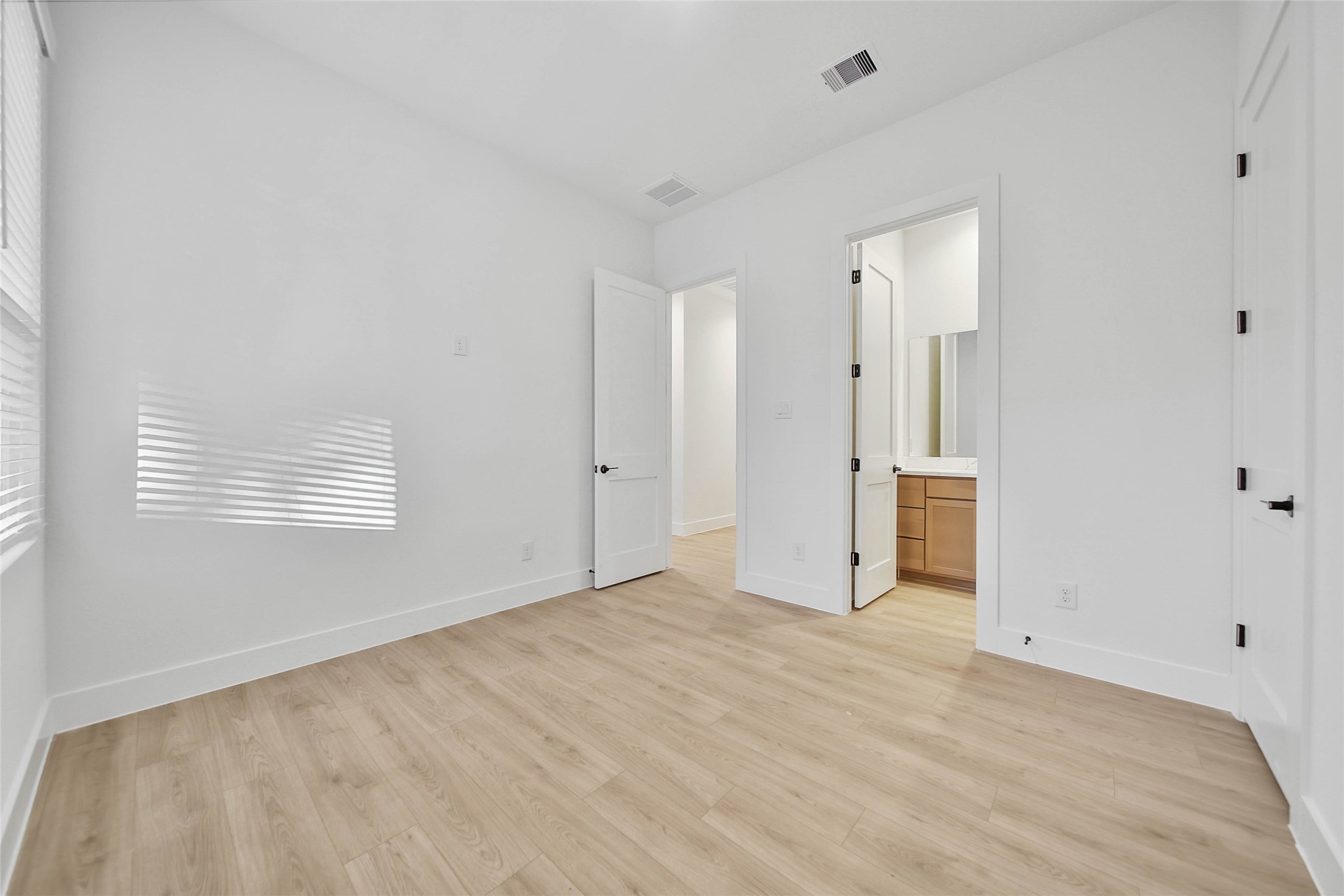 359 Louvenia Court, Pinehurst, TX 77362