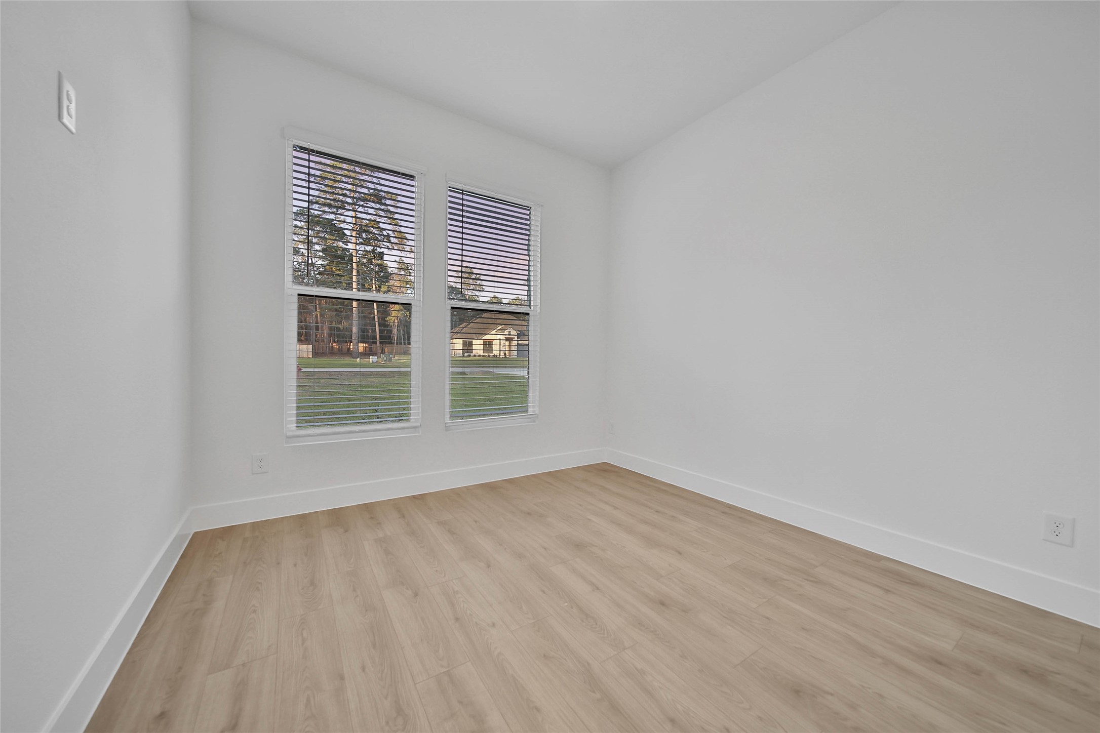 359 Louvenia Court, Pinehurst, TX 77362