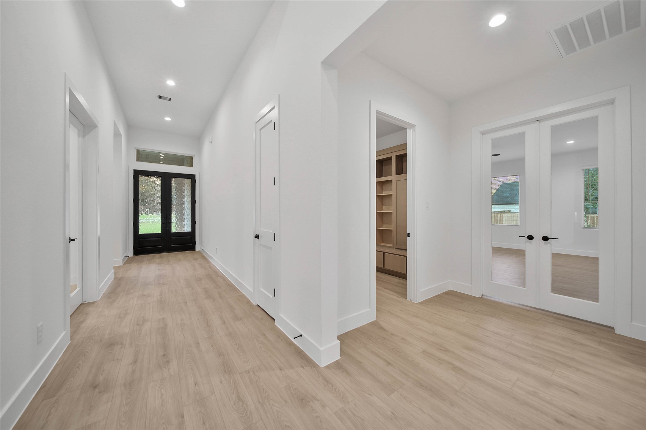 359 Louvenia Court, Pinehurst, TX 77362