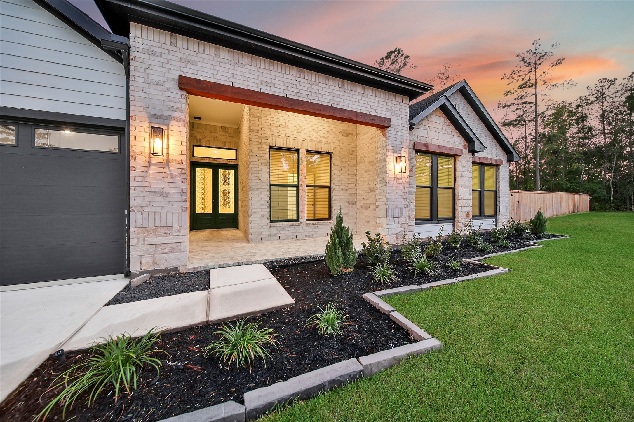 359 Louvenia Court, Pinehurst, TX 77362