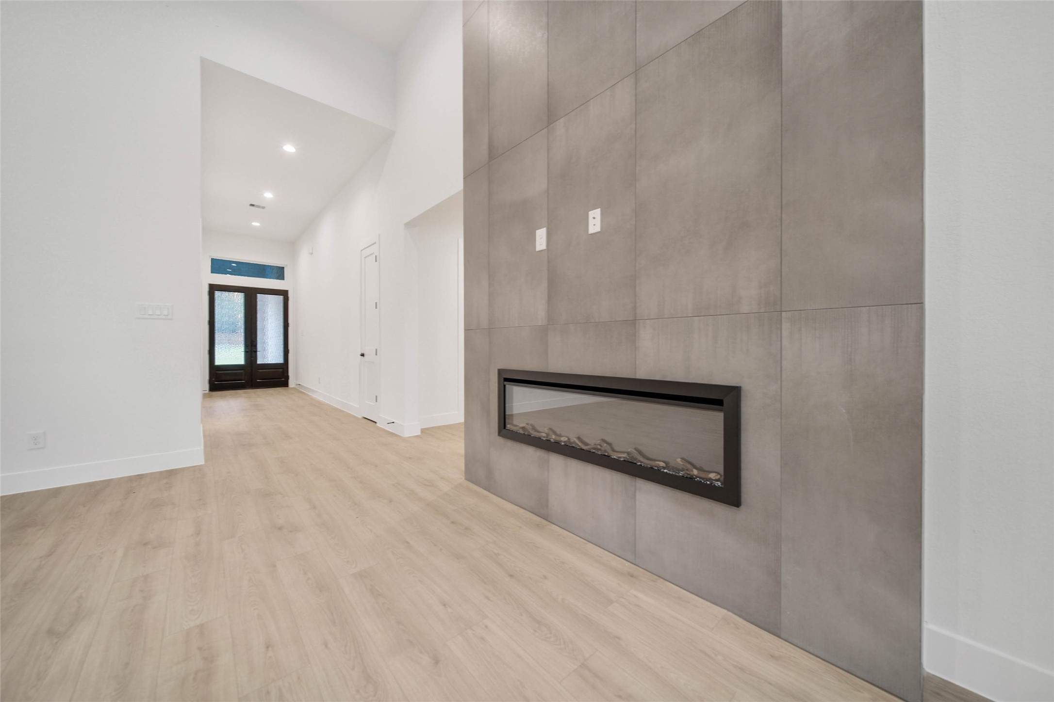 359 Louvenia Court, Pinehurst, TX 77362