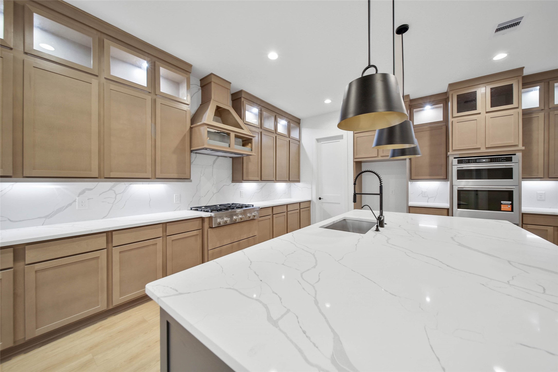 359 Louvenia Court, Pinehurst, TX 77362