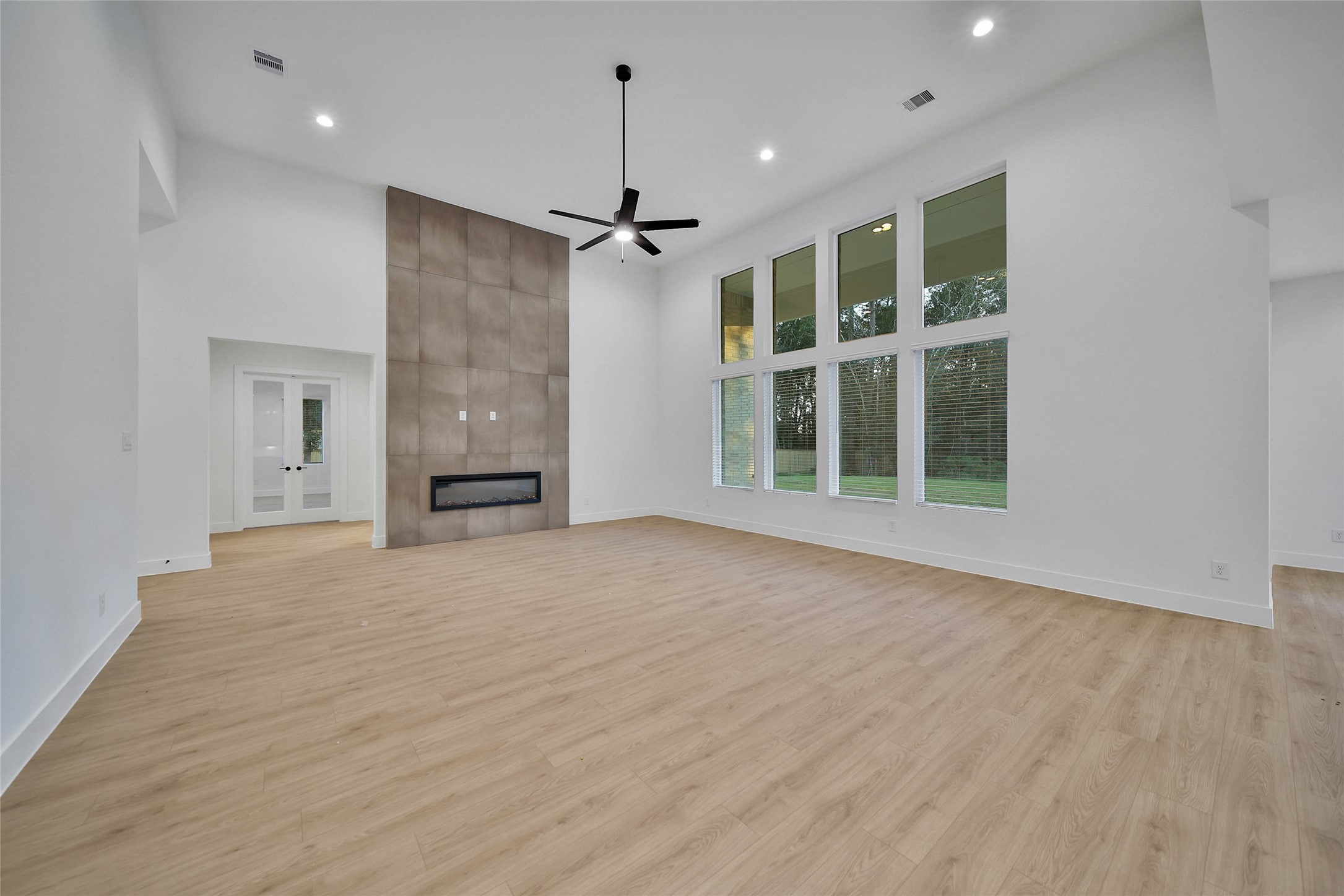 359 Louvenia Court, Pinehurst, TX 77362
