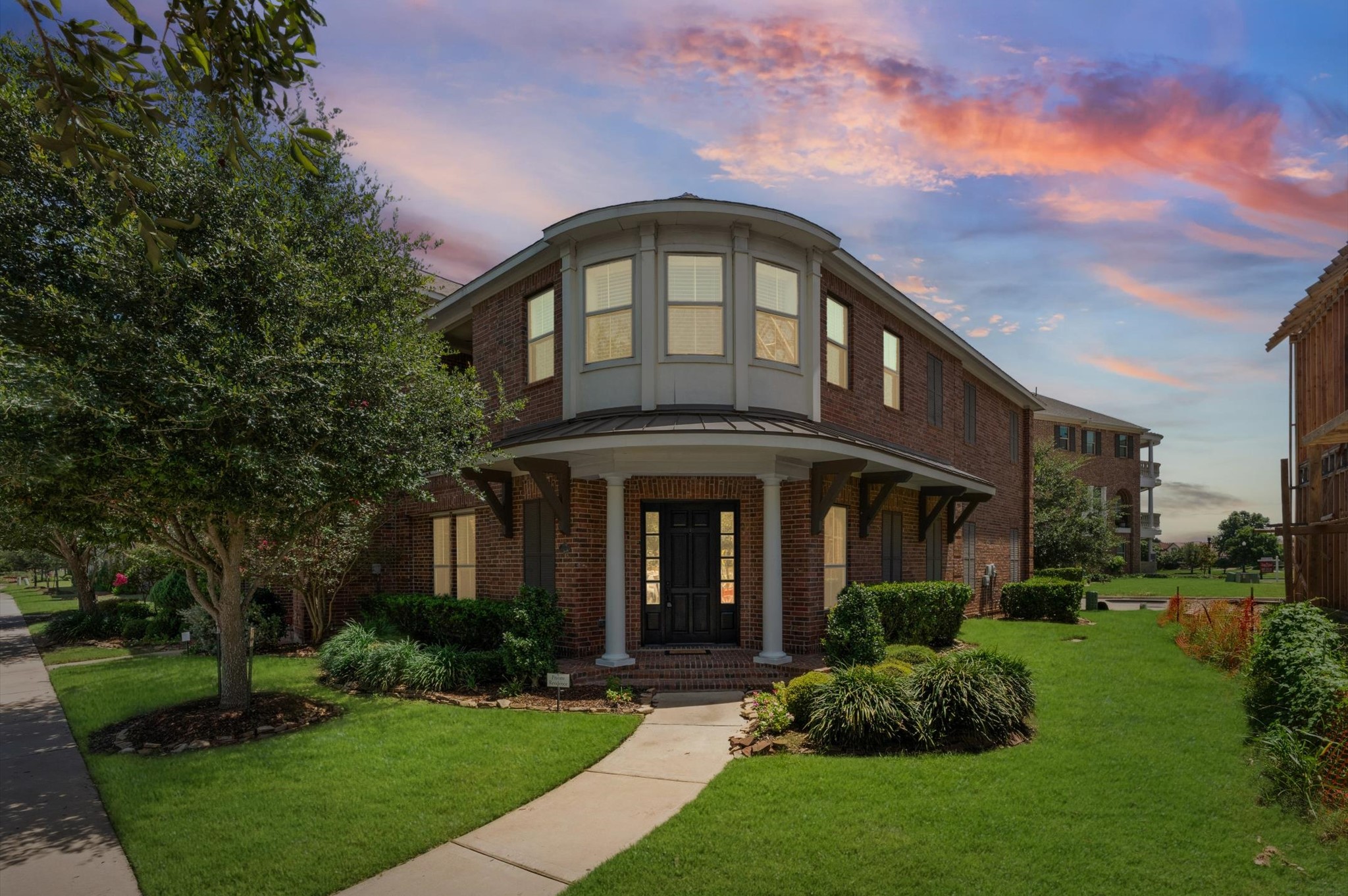 118 Stadium Drive, Sugar Land, TX 77498