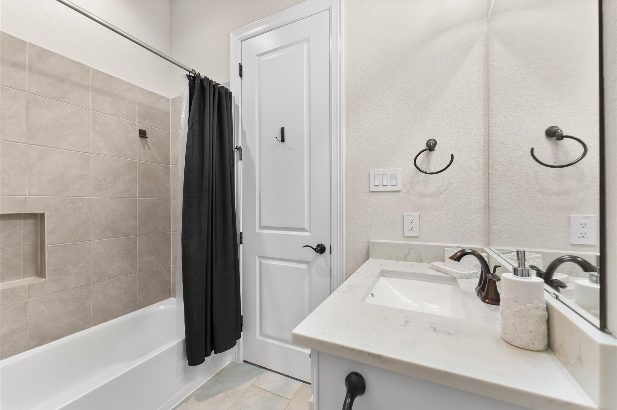 Second bathroom with walk-in closet