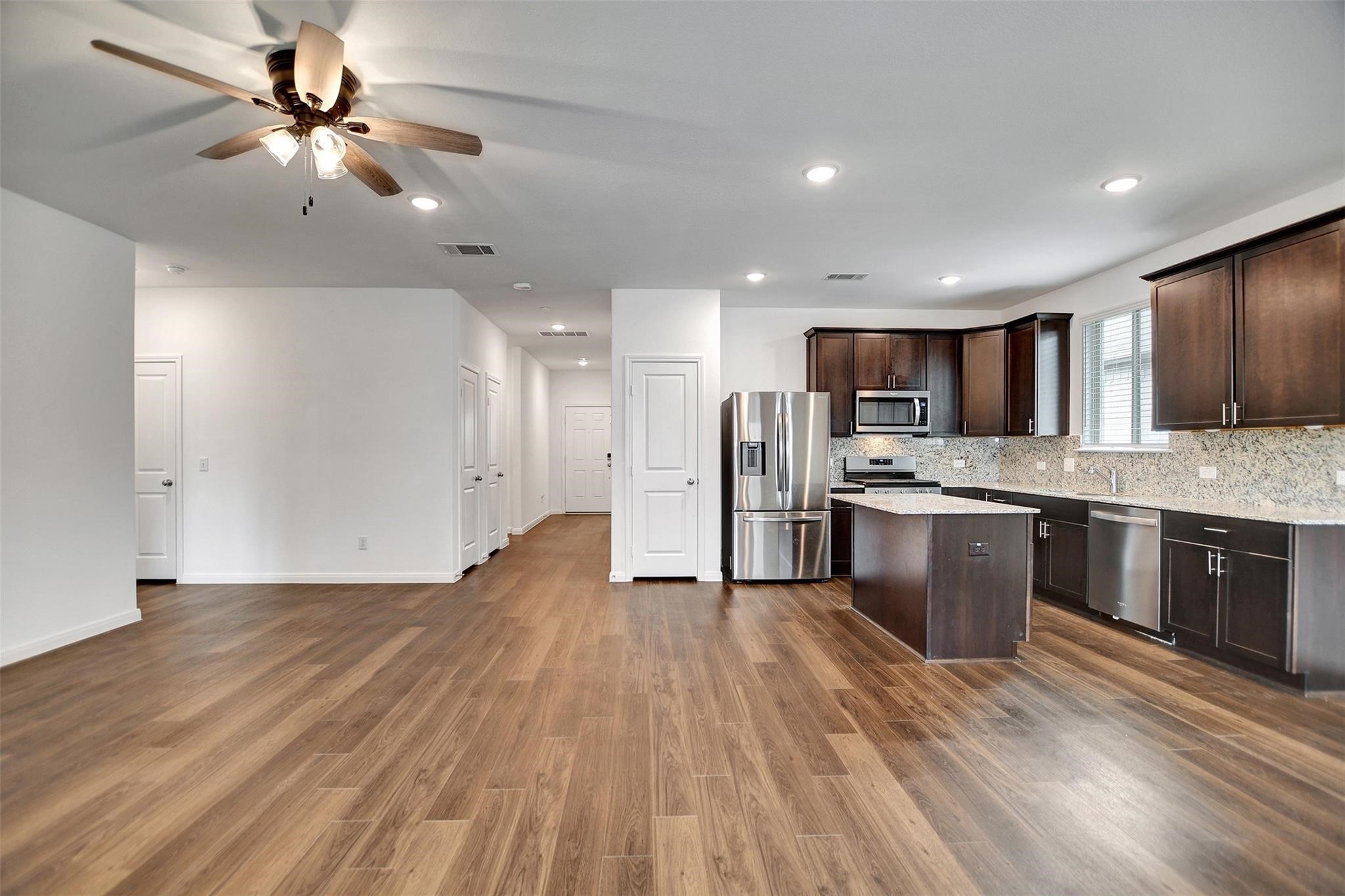 315 Appaloosa Drive, Alvin, TX 77511