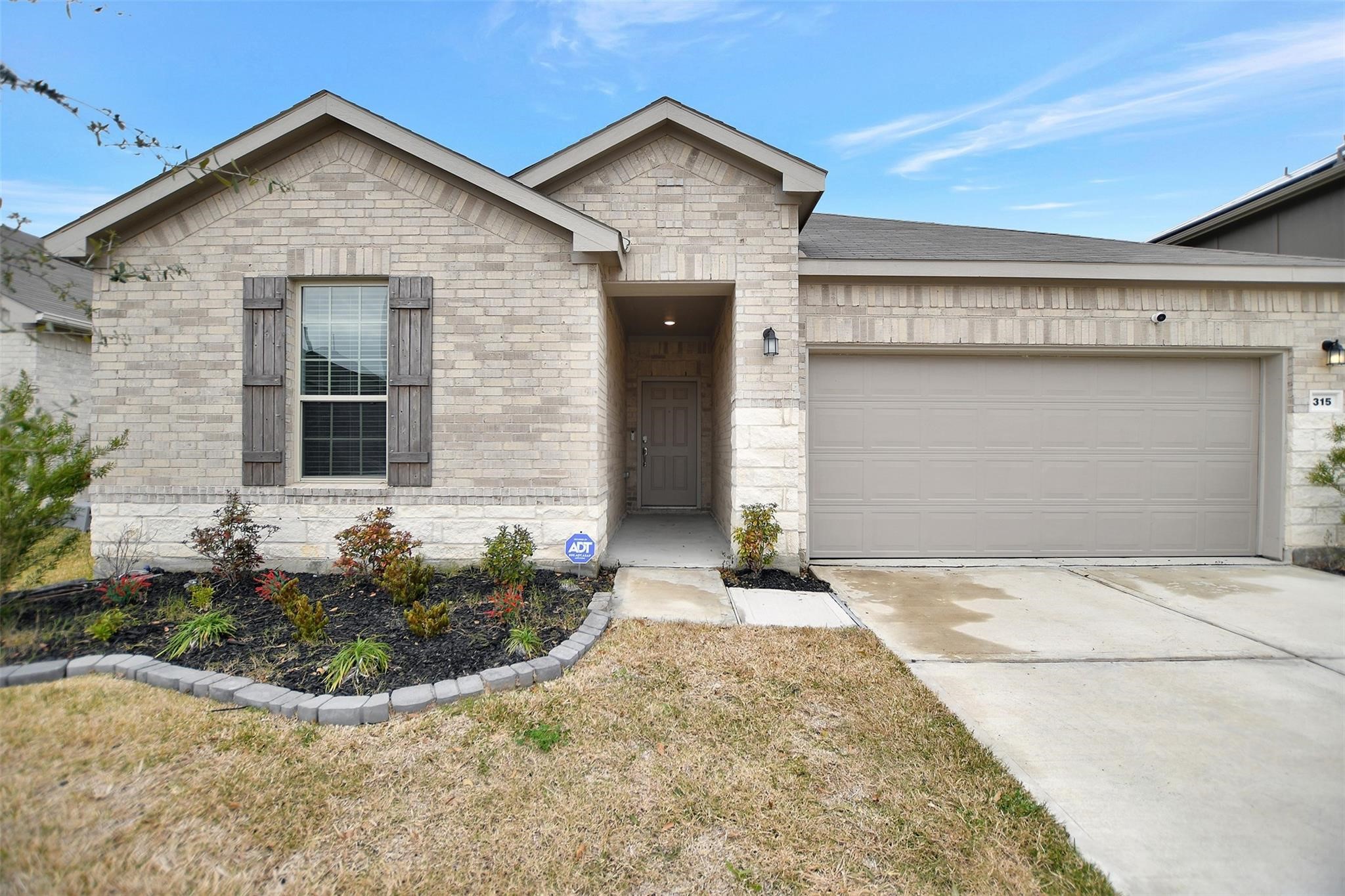 315 Appaloosa Drive, Alvin, TX 77511