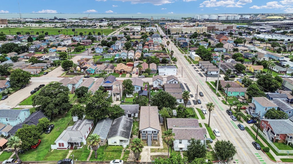 5306 Avenue M 1/2, Galveston, TX 77551