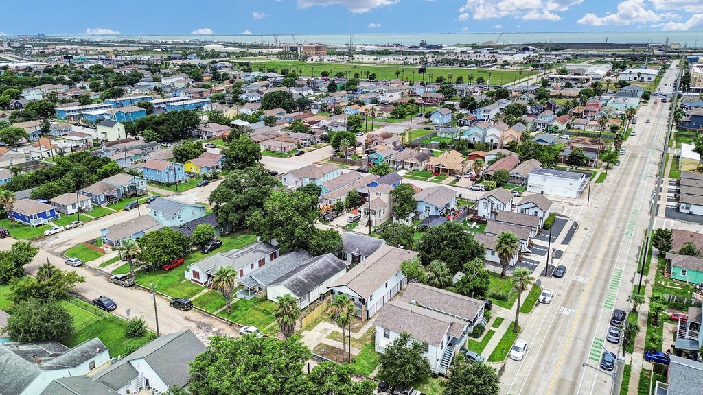 5306 Avenue M 1/2, Galveston, TX 77551