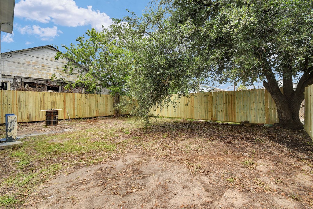 5306 Avenue M 1/2, Galveston, TX 77551