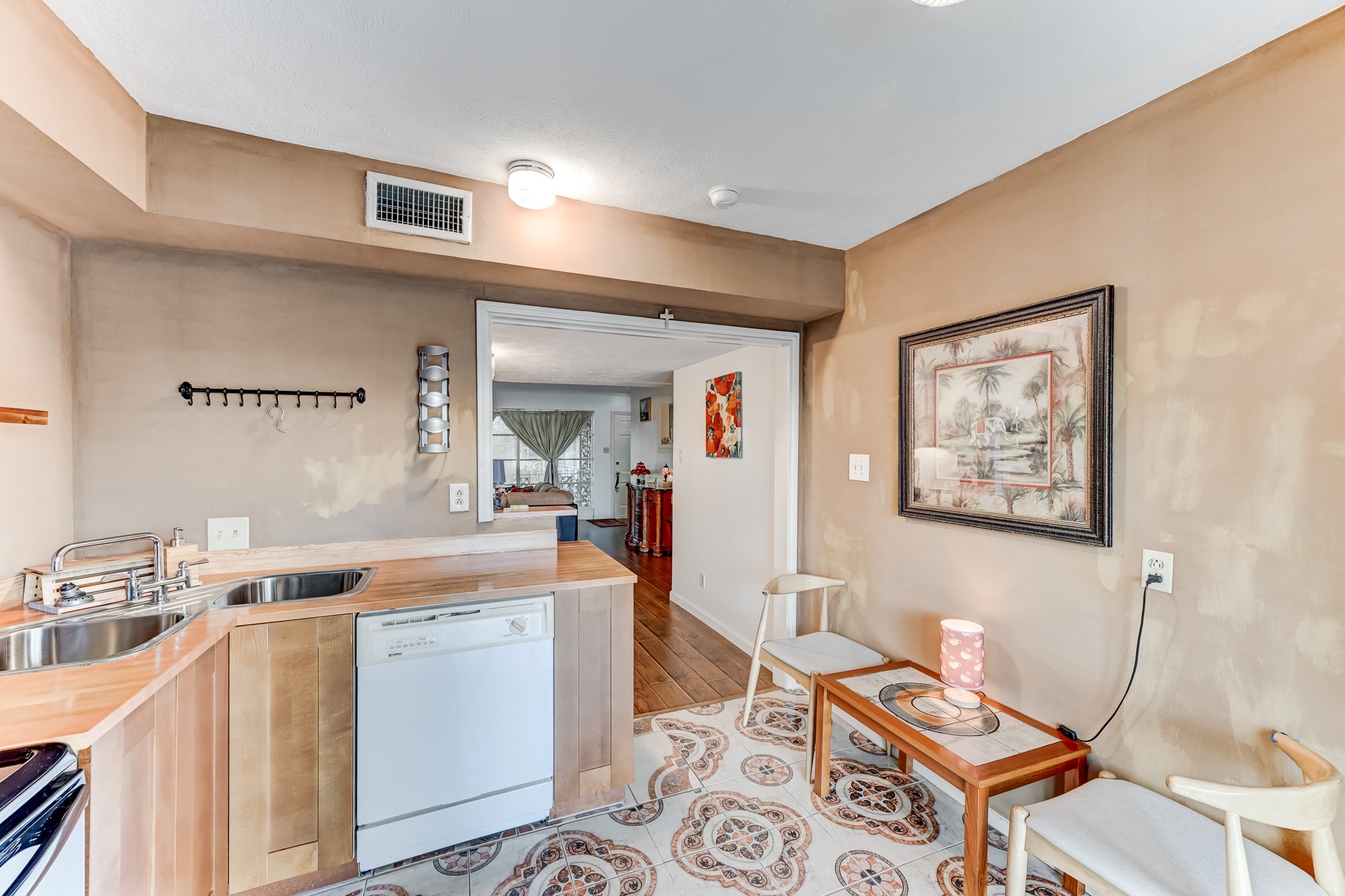2727 Briarhurst Drive, #25, Houston, TX 77057