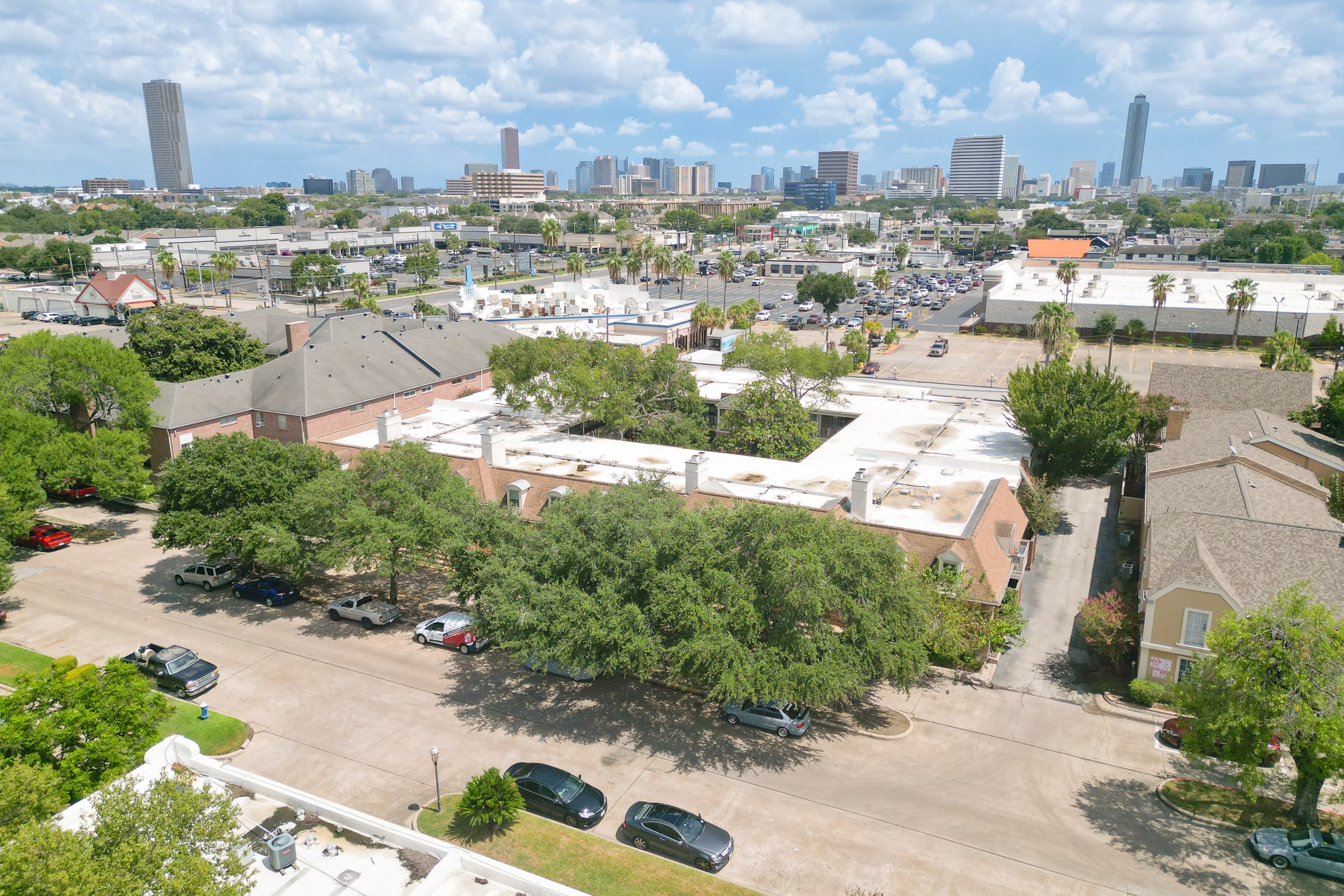 2727 Briarhurst Drive, #25, Houston, TX 77057