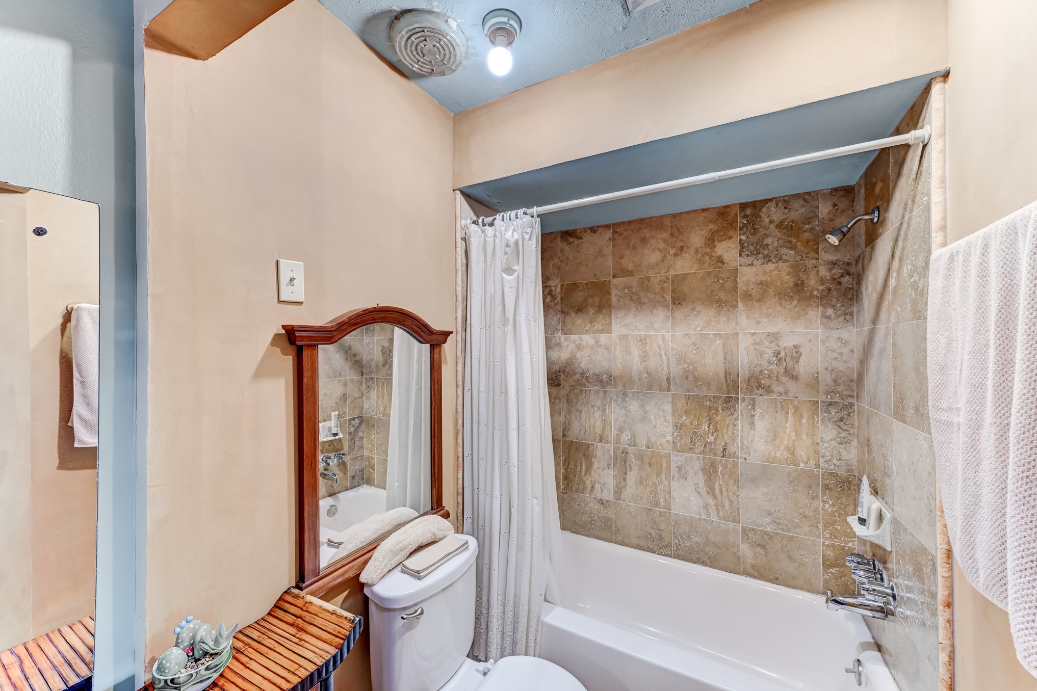 2727 Briarhurst Drive, #25, Houston, TX 77057