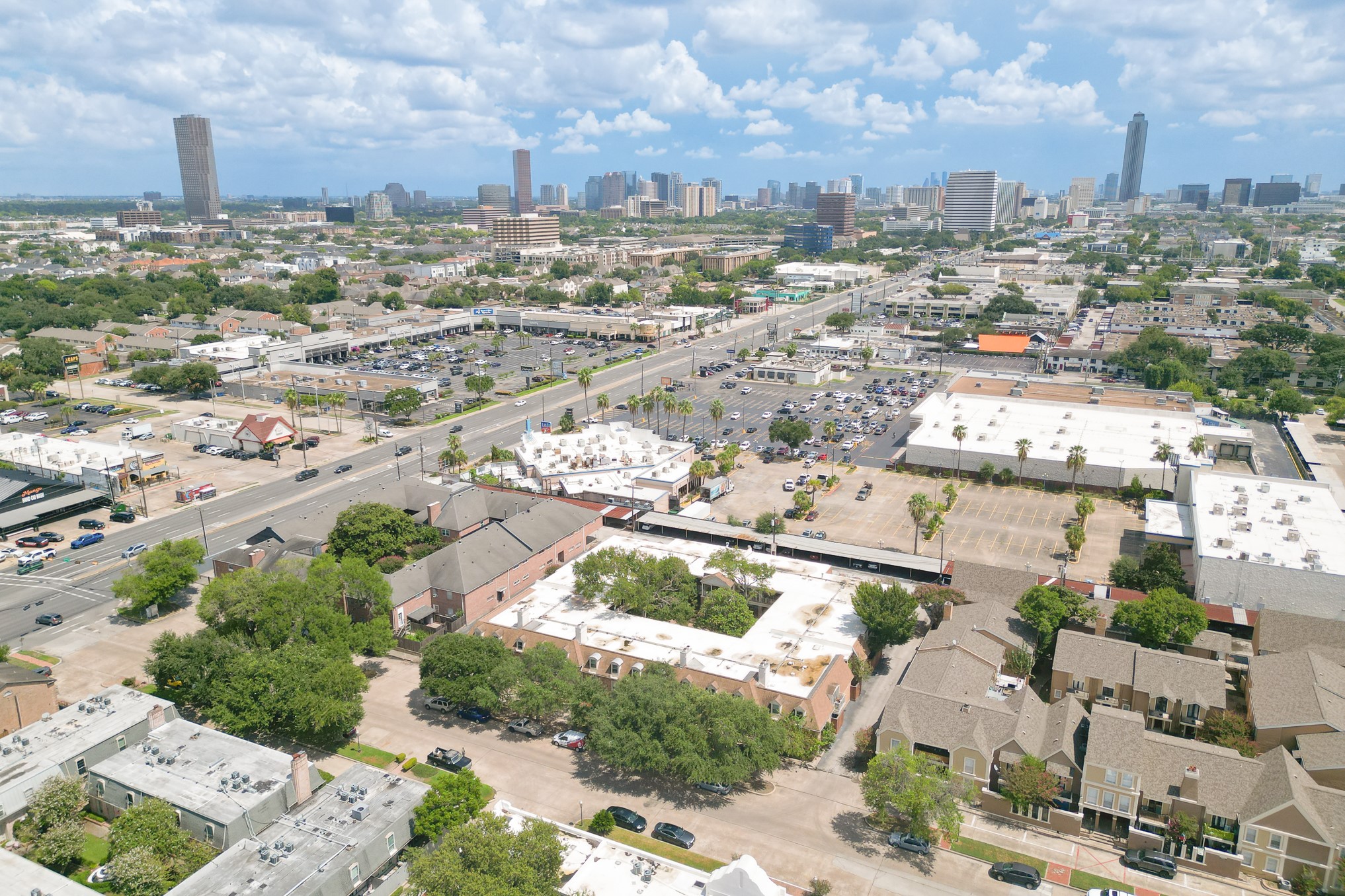 2727 Briarhurst Drive, #25, Houston, TX 77057