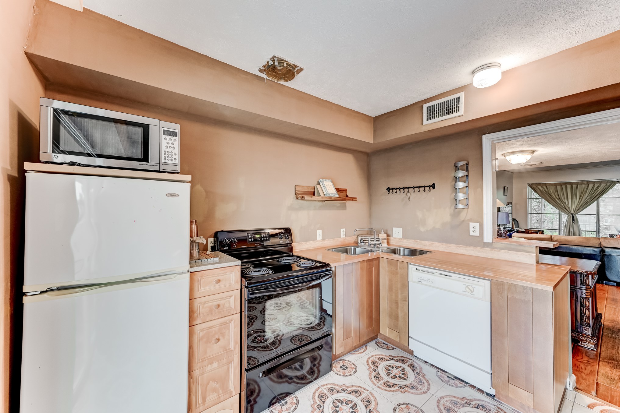 2727 Briarhurst Drive, #25, Houston, TX 77057