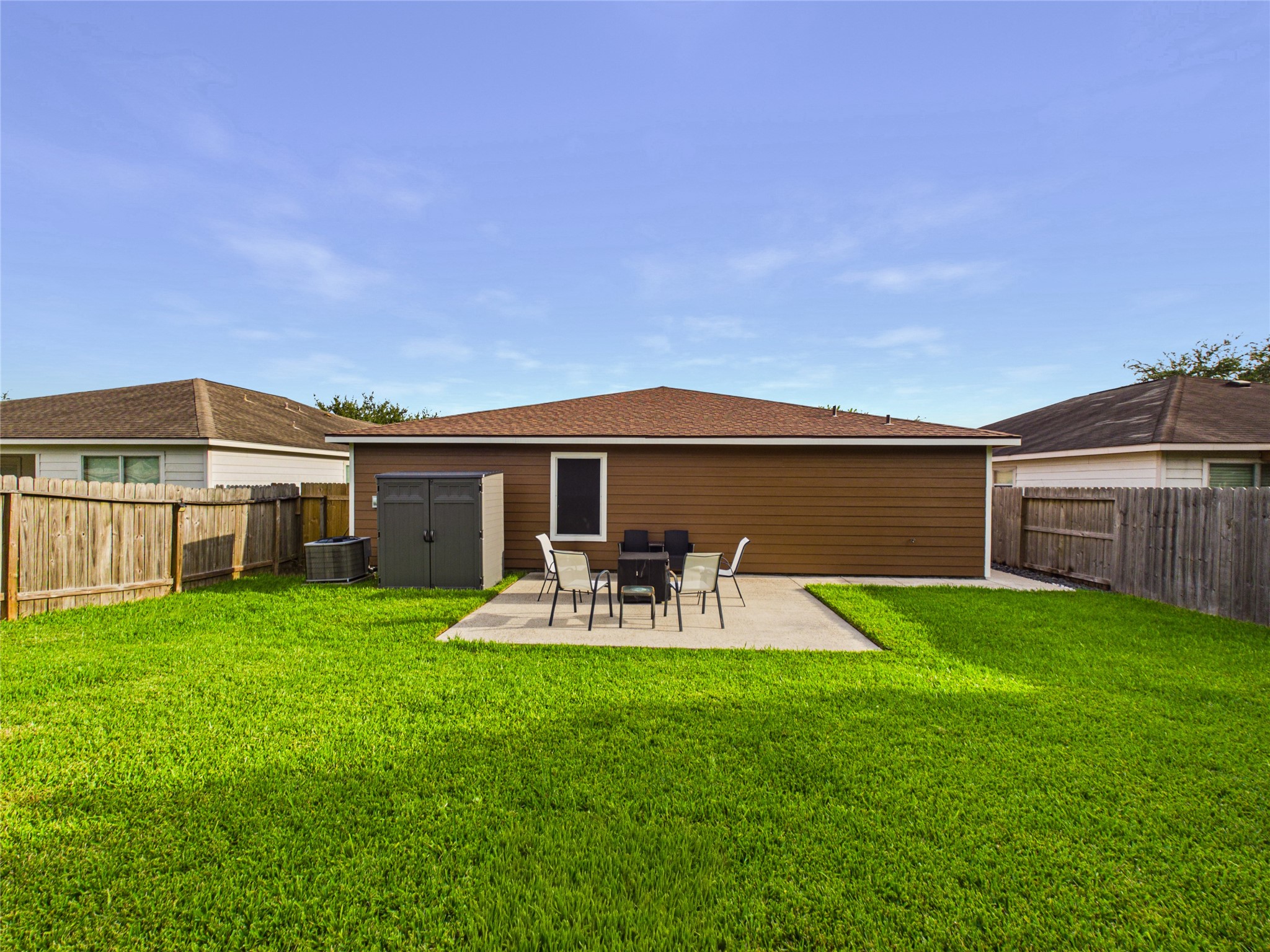 9022 Barracuda Drive, Texas City, TX 77591