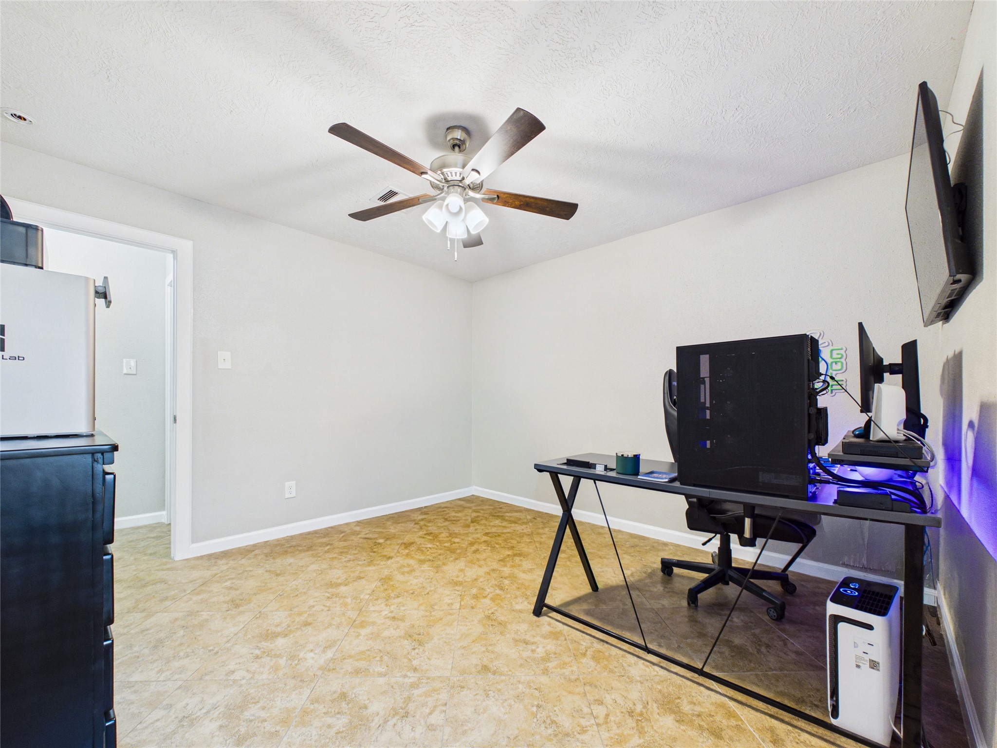 Another view of the 2nd bedroom