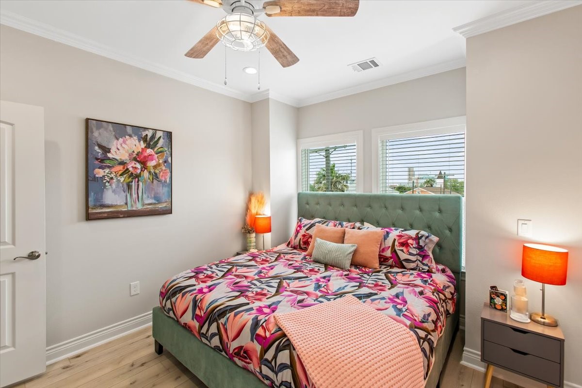3211 Avenue K, Galveston, TX 77550