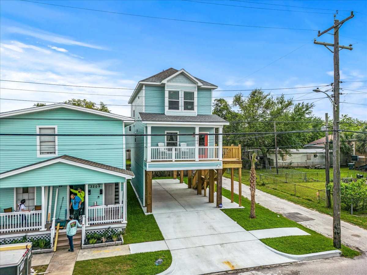 Excellent curb appeal. Excellent curb appeal.