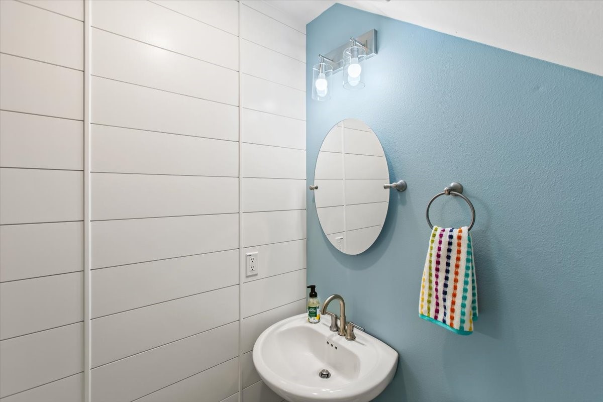 3211 Avenue K, Galveston, TX 77550