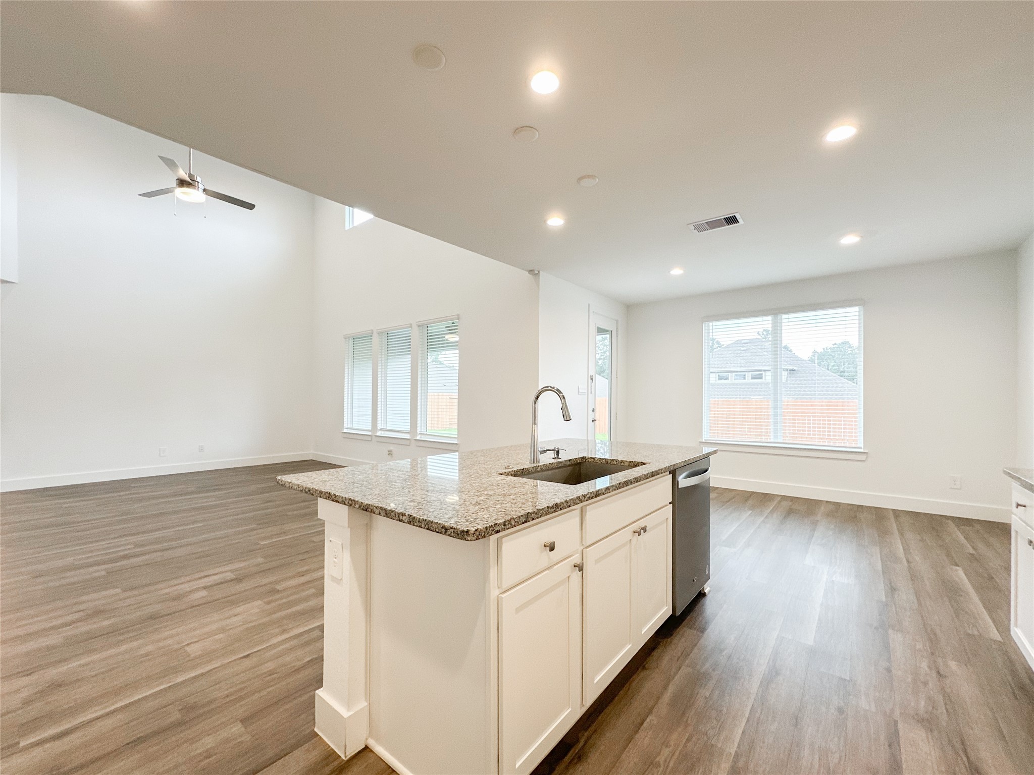 15216 Tattle Creek Lane, Conroe, TX 77384