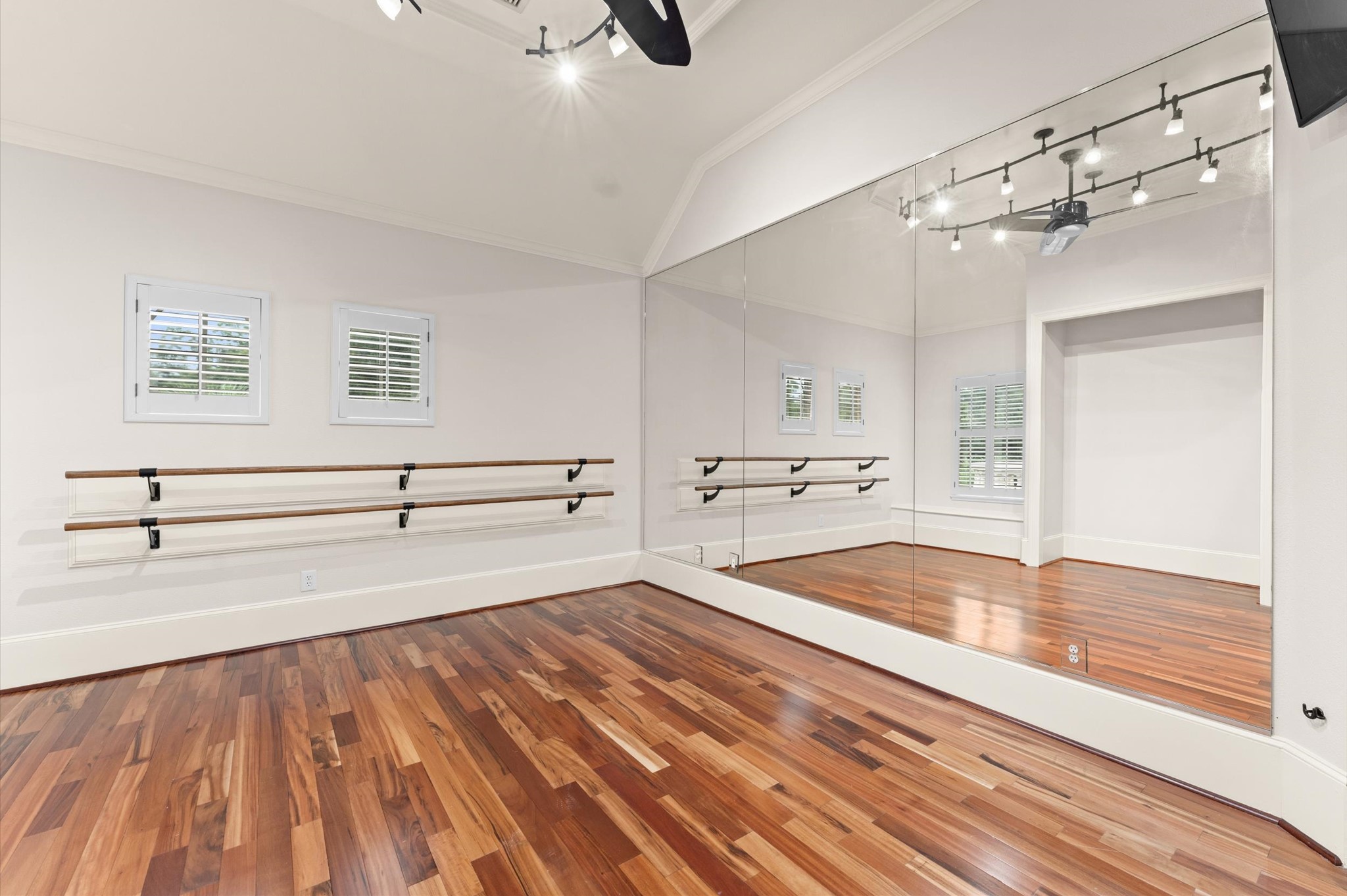 On the second floor, this room is used as the studio / gym, however, can be used as a bedroom.